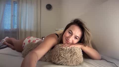 Christine online show from October 2025 01:57:02 PM