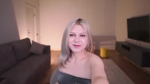 Snapshot of christine_bae chatting on July 2026 06:27:01 AM Eva online show from July 2026 06:27:01 AM