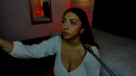 Christine  online show from October 2025 12:05:01 PM