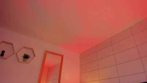 Christine  online show from December 2025 12:03:02 PM