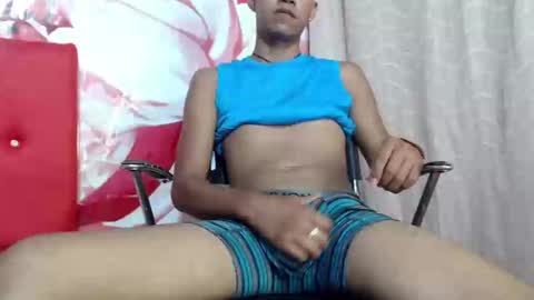 Snapshot of christofer_daddy chatting on January 2025 08:32:02 PM CHRISTOFER online show from January 2025 08:32:02 PM