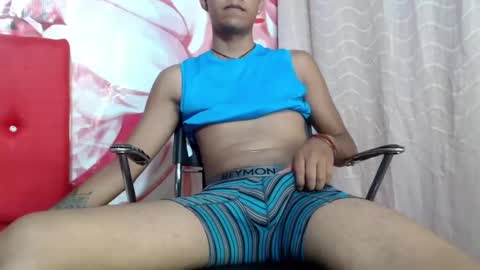 Snapshot of christofer_daddy chatting on January 2025 03:29:01 AM CHRISTOFER online show from January 2025 03:29:01 AM