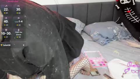 christyw3b online show from March 2026 10:26:02 AM