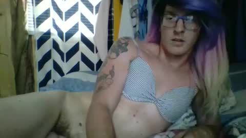 chrisvibess online show from April 2026 08:55:02 PM