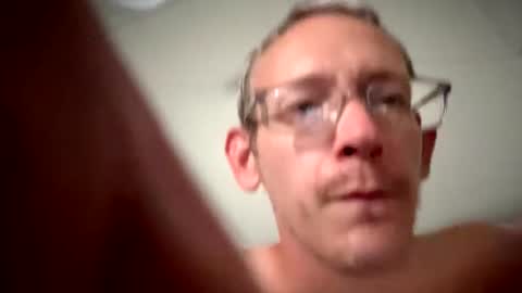 chriswells062590 online show from April 2026 04:56:02 PM