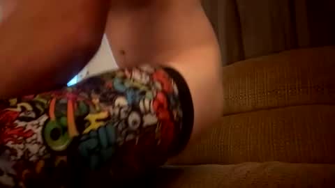 chriswells062590 online show from May 2026 11:01:01 PM