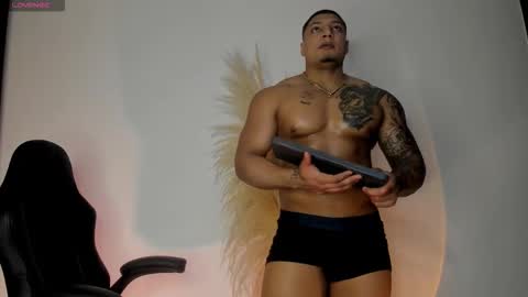 Snapshot of chrizmacgregor chatting on October 2025 02:10:01 AM chrizmacgregor online show from October 2025 02:10:01 AM