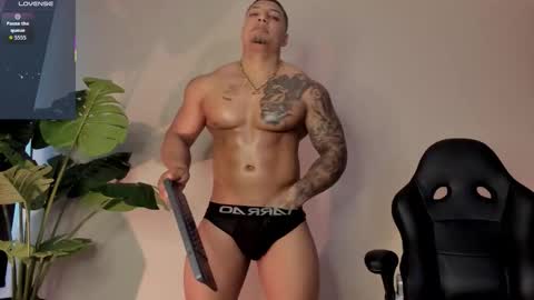 Snapshot of chrizmacgregor chatting on October 2025 08:04:02 PM chrizmacgregor online show from October 2025 08:04:02 PM