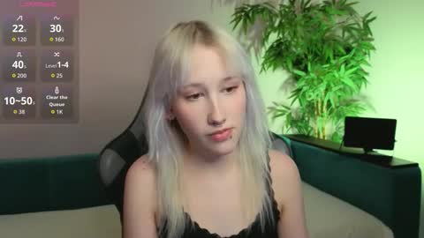 EvaBlonde TayaBrunette EliieBlack hair online show from February 2026 02:15:01 PM