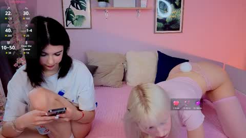 EvaBlonde TayaBrunette EliieBlack hair online show from April 2026 02:26:01 PM