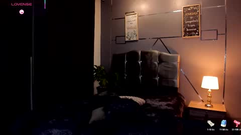 chrristopher77 online show from October 2025 12:47:01 PM