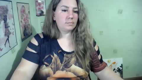 Diana online show from February 2025 06:52:02 PM