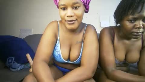 Snapshot of chubby_flora chatting on May 2026 08:33:02 AM Flora online show from May 2026 08:33:02 AM
