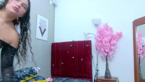 chubbykinkyygirl online show from November 2025 01:00:02 PM