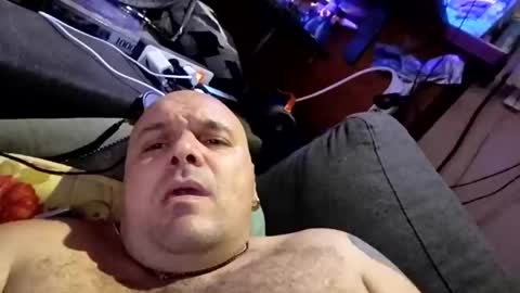 chubbyman40 online show from November 2025 05:44:01 AM