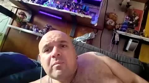 chubbyman43 online show from May 2026 08:09:01 AM