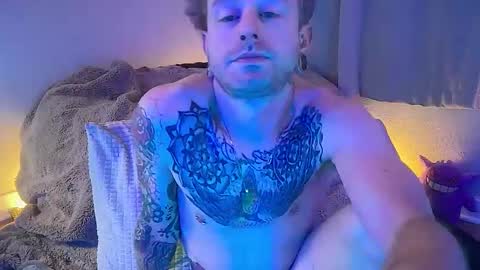 Snapshot of chubschadwell chatting on December 2025 05:11:02 PM ChubsChadwell online show from December 2025 05:11:02 PM