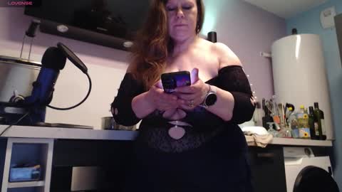 Snapshot of chwerry_b0 chatting on January 2026 12:05:02 AM Jessica online show from January 2026 12:05:02 AM