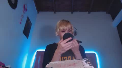 Snapshot of cicimom chatting on January 2026 05:10:02 AM cicimom online show from January 2026 05:10:02 AM