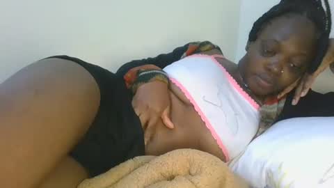 Snapshot of cilia_petite chatting on April 2026 02:47:02 PM cilia petite online show from April 2026 02:47:02 PM
