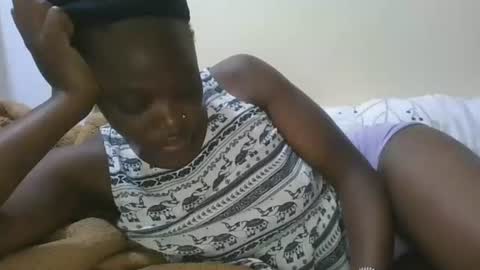 Snapshot of cilia_petite chatting on April 2026 03:42:02 PM cilia petite online show from April 2026 03:42:02 PM