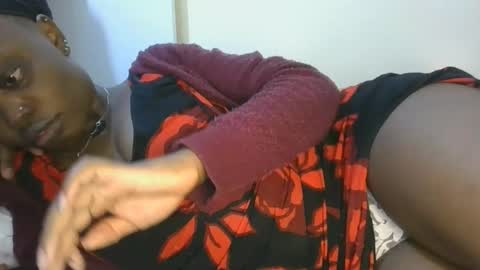 Snapshot of cilia_petite chatting on April 2026 06:03:02 PM cilia petite online show from April 2026 06:03:02 PM