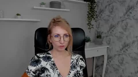 Cinderella online show from February 2026 06:42:01 AM