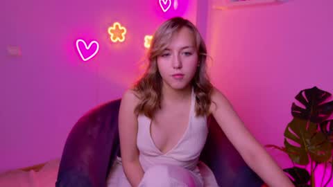 cindylovesmith online show from May 2026 04:10:01 AM