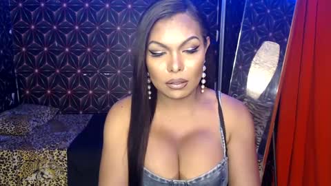 Snapshot of cindyts09 chatting on February 2025 08:19:02 PM Cindy online show from February 2025 08:19:02 PM