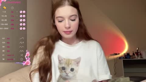 Snapshot of cinnabongirls chatting on February 2025 01:47:01 AM Maddy online show from February 2025 01:47:01 AM