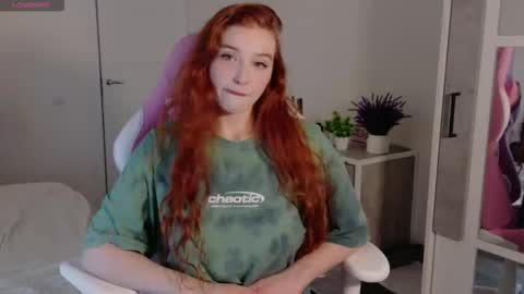 Snapshot of cinnabongirls chatting on October 2025 01:58:02 AM Maddy online show from October 2025 01:58:02 AM