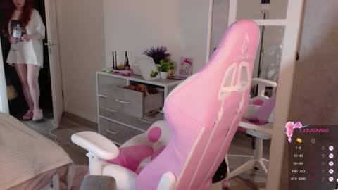 Snapshot of cinnabongirls chatting on December 2025 03:26:02 AM Maddy online show from December 2025 03:26:02 AM