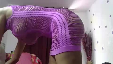 cinthia2525 online show from September 2025 10:30:01 AM