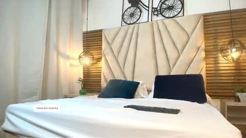 cinthiabaker online show from September 2025 12:05:02 PM