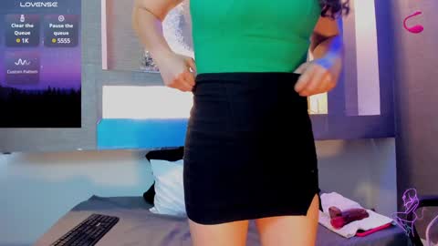 Cinthya  online show from January 2025 12:13:01 PM