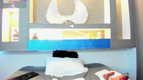 Cinthya  online show from February 2025 06:36:02 PM