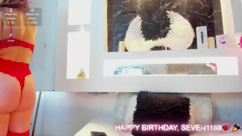 Cinthya  online show from October 2025 12:50:01 PM