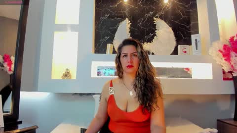 Cinthya  online show from October 2025 12:27:02 PM