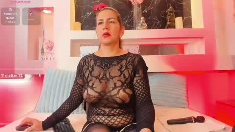 Cinthya  online show from April 2026 05:30:01 PM
