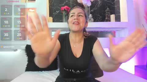 Cinthya  online show from May 2026 12:20:01 PM