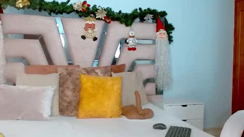 Snapshot of cintia_hills chatting on December 2024 03:58:01 AM Cintia Hills online show from December 2024 03:58:01 AM