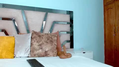 Snapshot of cintia_hills chatting on January 2025 03:40:01 AM Cintia Hills online show from January 2025 03:40:01 AM