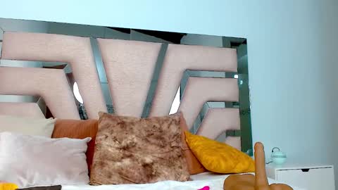 Snapshot of cintia_hills chatting on January 2025 07:58:01 AM Cintia Hills online show from January 2025 07:58:01 AM