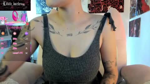 Snapshot of circe_l chatting on May 2026 07:53:02 PM Paulina online show from May 2026 07:53:02 PM