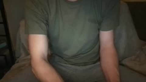 Snapshot of circumsizedbandit chatting on October 2025 01:32:01 PM circumsizedbandit online show from October 2025 01:32:01 PM