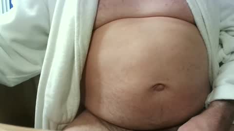 Snapshot of circus_bear chatting on January 2025 06:02:01 AM Circus Bear online show from January 2025 06:02:01 AM