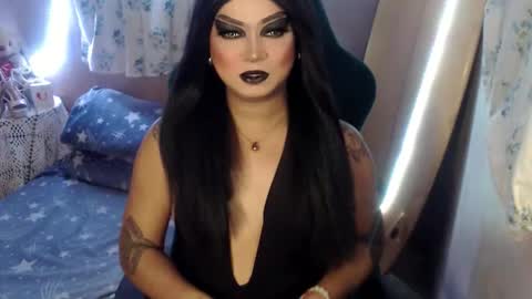 QUEEN CESS online show from April 2026 12:58:01 PM