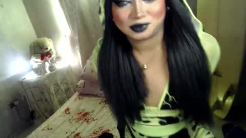 QUEEN CESS online show from May 2026 04:57:01 PM
