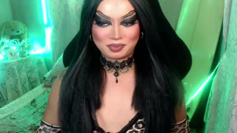 QUEEN CESS online show from June 2026 02:21:01 PM