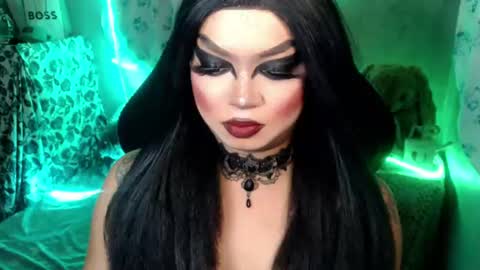 QUEEN CESS online show from July 2026 06:01:02 PM